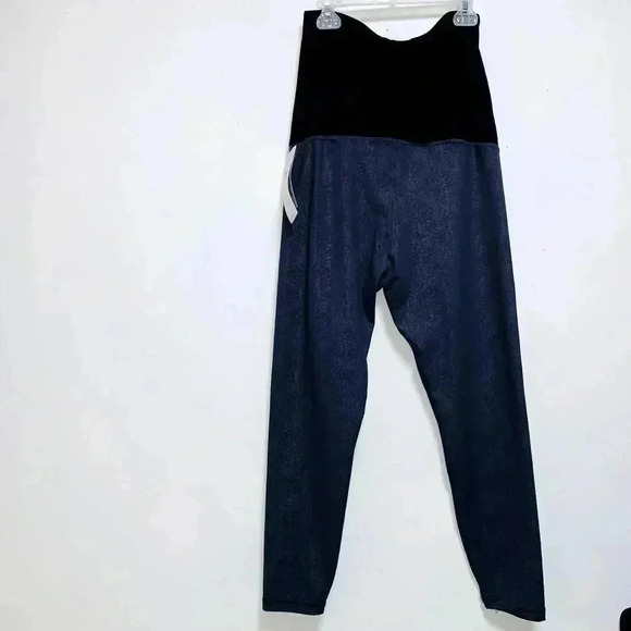 Ingrid & Isabel Women's Leggings maternity Crossover panel Dark Gray size L - Picture 1 of 8